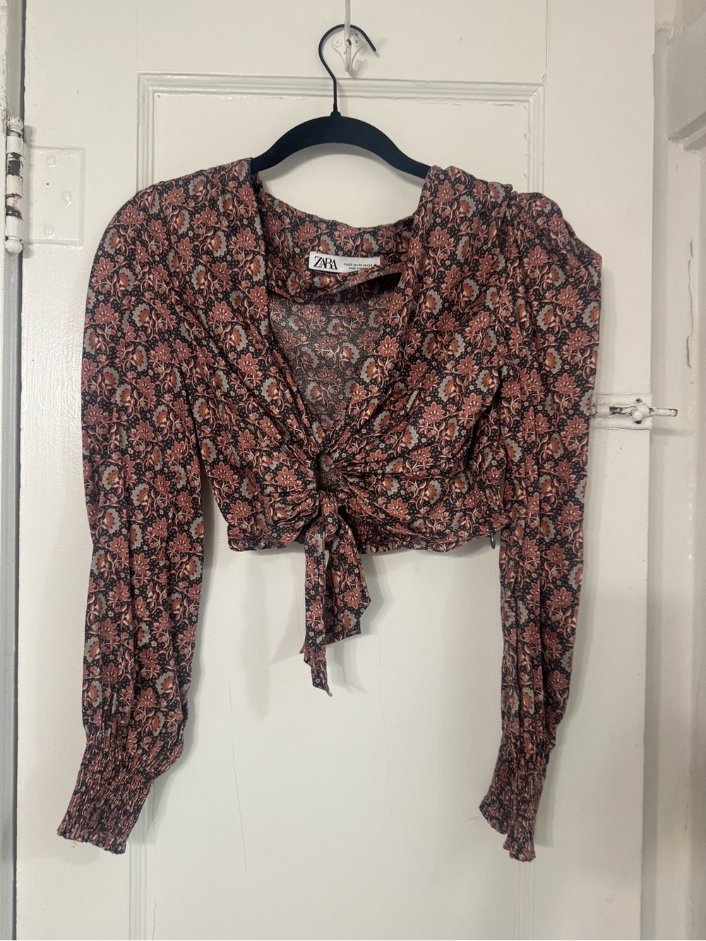 Zara Black and Rust Floral Tie-Front Crop Top